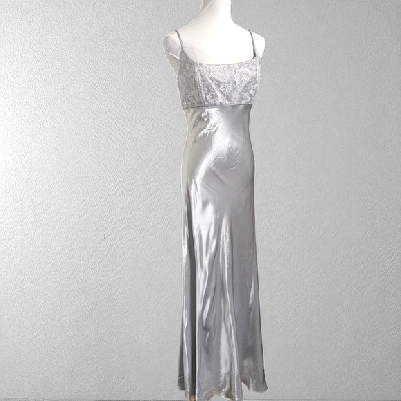 NWT Deadstock Vintage Silver Satin Slip Dress Y2K Maxi Gown with Lace Bust L - Picture 3 of 11